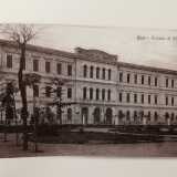 Trov� infine una sede tutta sua nel 1961, quando trasloc� nel restaurato Palazzo Del Prete (ex Palazzo di Giustizia) in Piazza Cesare Battisti